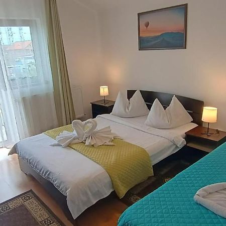 Charter Apartments Costea Sibiu Esterno foto